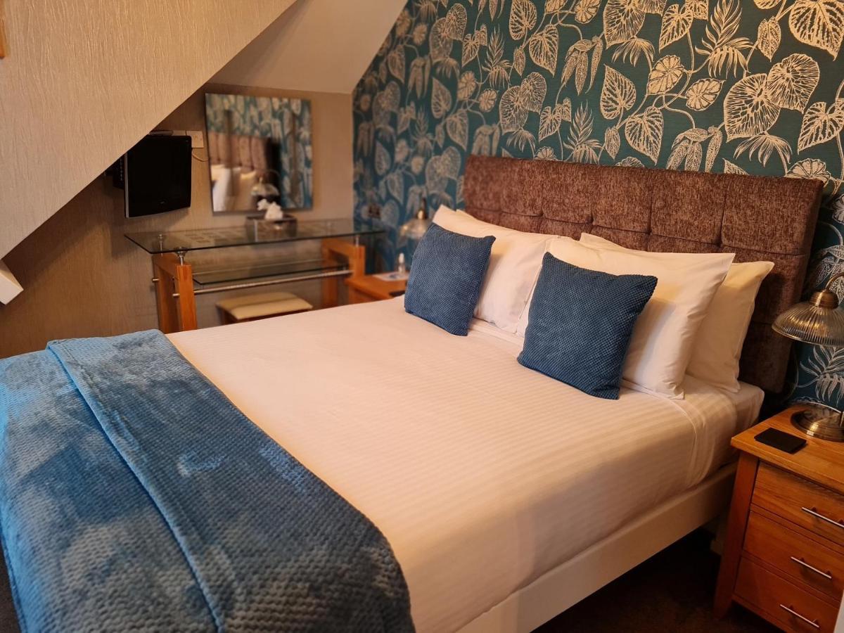 Brookside Guest House&mini 4*
